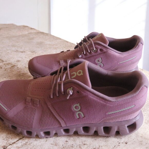 Cloud 5 Running Shoe (Women) Size 8, Fig/Quartz (EUC) - Picture 8 of 16